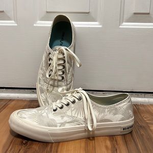 SEAVEES White W/Leaf Pattern Canvas Shoes